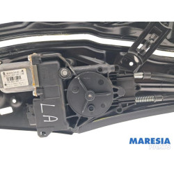 Peugeot - 308 - Ruitmechaniek 2Deurs links-achter