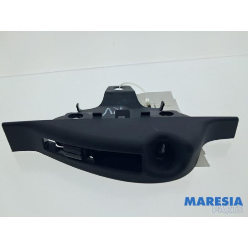 Peugeot - 308 - Cabriodach Verriegelung