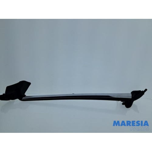 Peugeot - 308 - Cadre portière