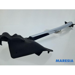 Peugeot - 308 - Cadre portière