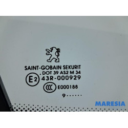 Peugeot - 308 - Quarter light, front right