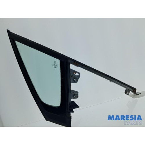 Peugeot - 308 - Quarter light, front left