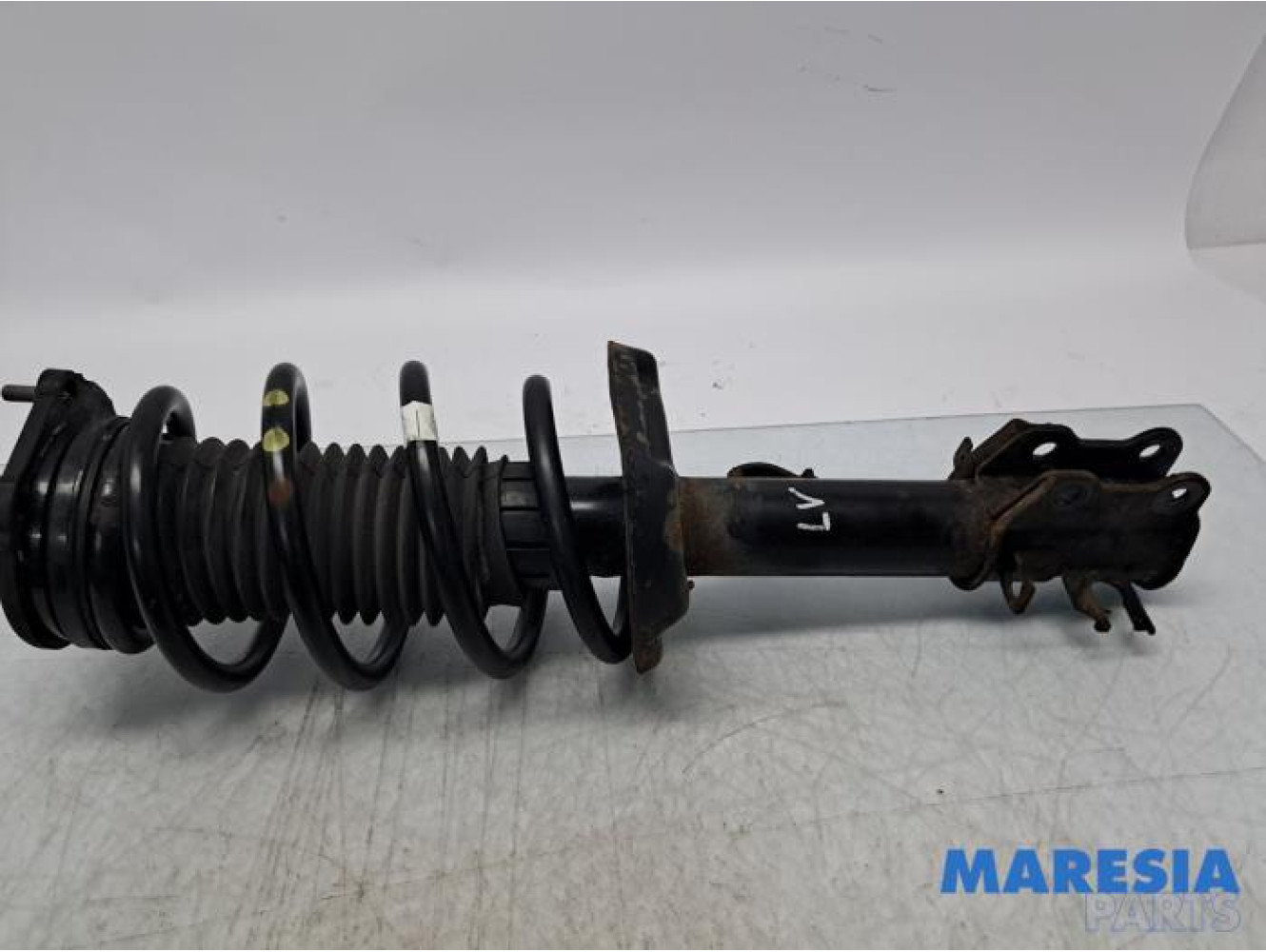 Opel - Combo - Stoßdämpferstrebe links vorne