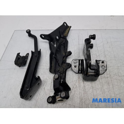 Opel - Combo - Schuifdeurrol rechts