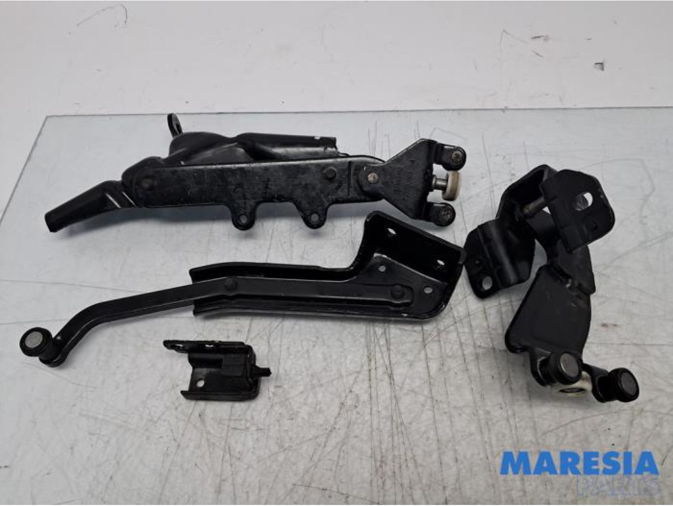 Opel - Combo - Schuifdeurrol rechts