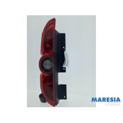 Opel - Combo - Achterlicht links