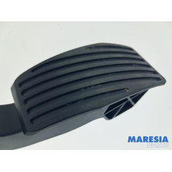 Opel - Combo - Accelerator pedal