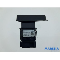 Renault - Clio - Panic lighting switch