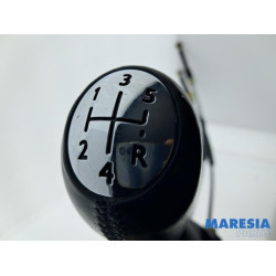 Renault - Clio - Levier de vitesse