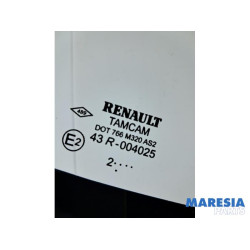 Renault - Clio - Quarter light, front right