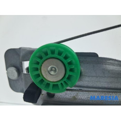 Renault - Clio - Window mechanism 4-door, front right