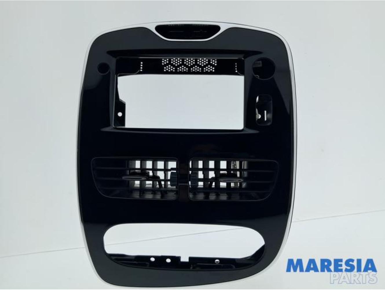 Renault - Clio - Radiotrim