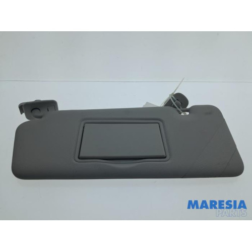 Renault - Clio - Sun visor