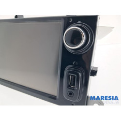 Renault - Clio - Regelunit Multi Media