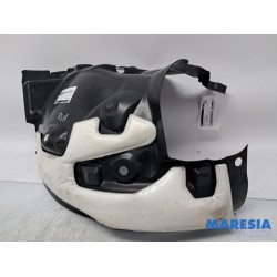 Renault - Clio - Passage de roue