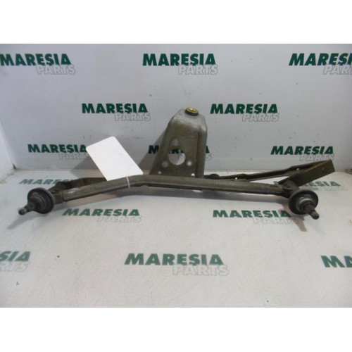 Peugeot - 206 - Wiper mechanism