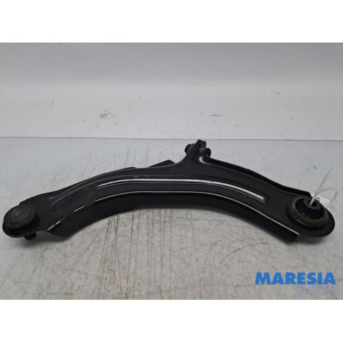 Renault - Clio - Front lower wishbone, right