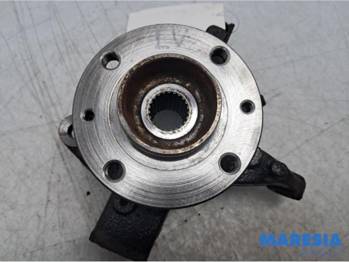 Renault - Clio - Fusee links-voor