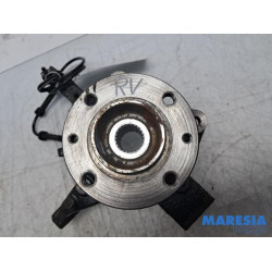 Renault - Clio - Fusee rechts-voor