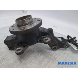 Renault - Clio - Fusee rechts-voor