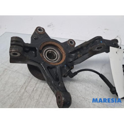 Renault - Clio - Fusee rechts-voor