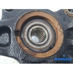 Renault - Clio - Fusee rechts-voor