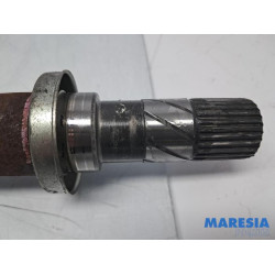 Renault - Clio - Front drive shaft, right