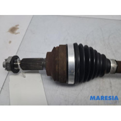 Renault - Clio - Front drive shaft, right