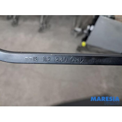 Renault - Clio - Scheibenwischerarm vorne