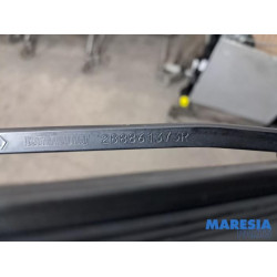 Renault - Clio - Scheibenwischerarm vorne