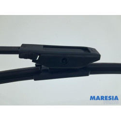 Renault - Clio - Scheibenwischerarm vorne