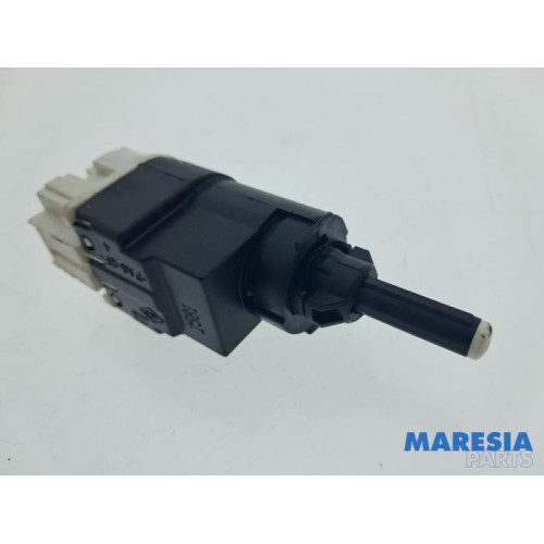 Dacia - Lodgy - Brake light switch