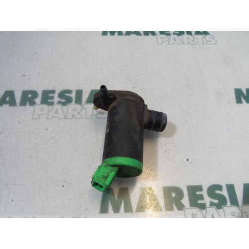 Peugeot - 206 - Scheibensprüherpumpe vorne