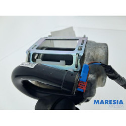 Renault - Trafic - Front seatbelt, left