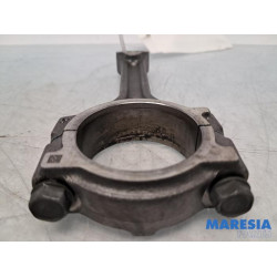 Renault - Captur - Connecting rod