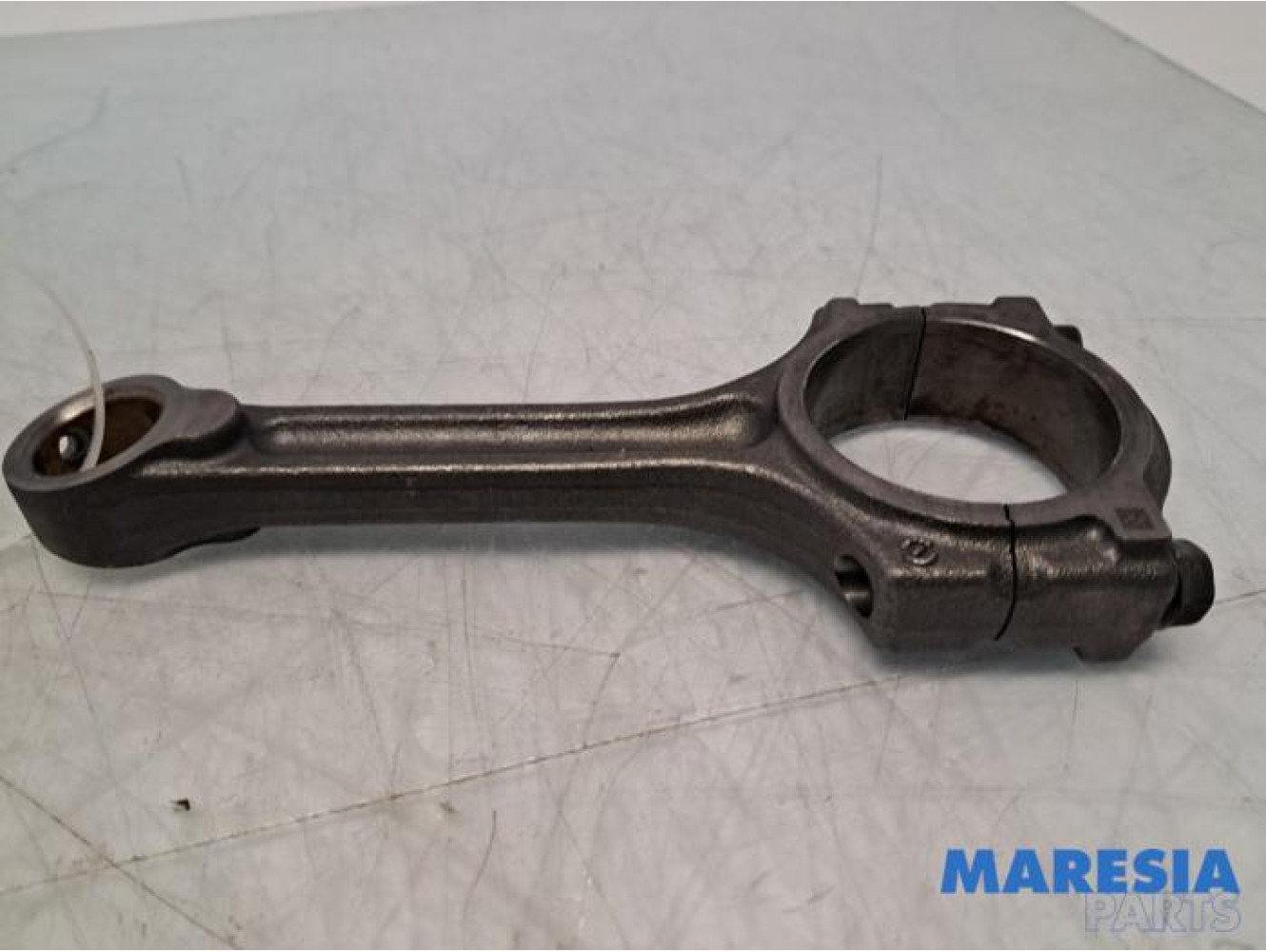Renault - Captur - Connecting rod