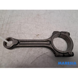 Renault - Captur - Connecting rod
