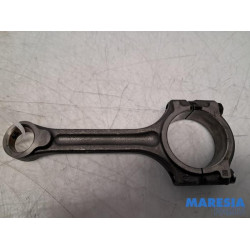 Renault - Captur - Connecting rod