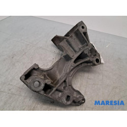 Renault - Captur - Dynamostütze oben