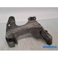 Renault - Captur - Dynamostütze oben