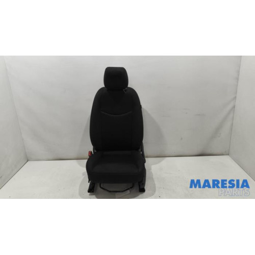 Opel - Karl - Stoel links