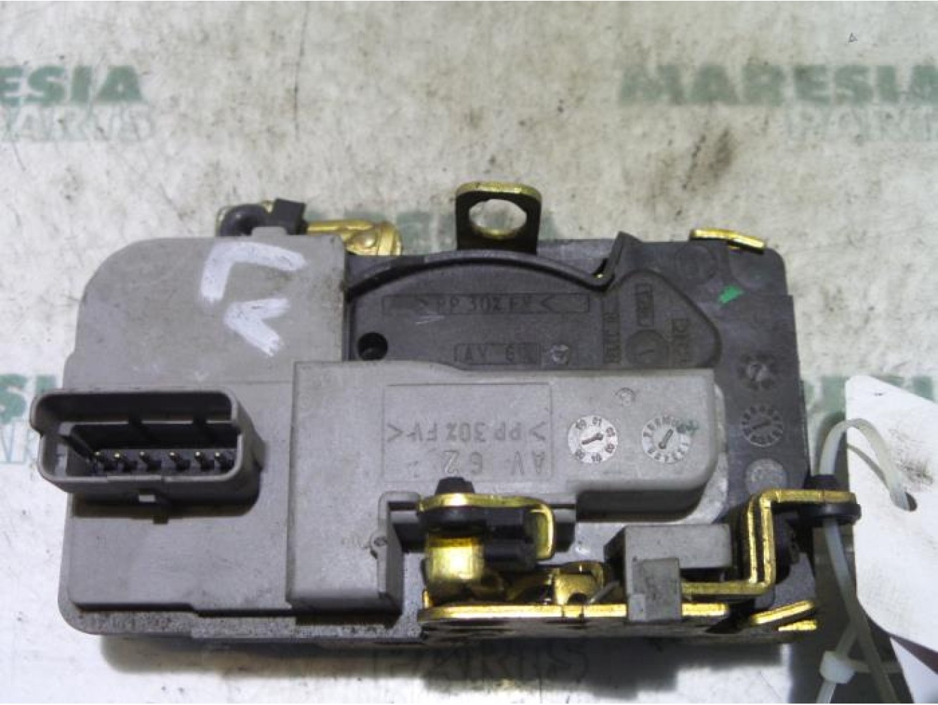 Peugeot - 206 - Door lock mechanism 4-door, front left