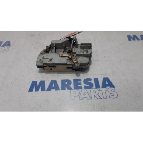 Peugeot - 206 - Rear door lock mechanism 4-door, left
