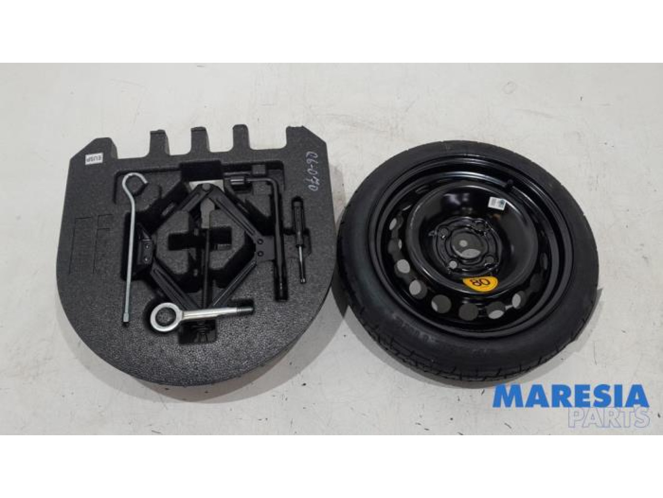 Opel - Karl - Krikset + reservewiel