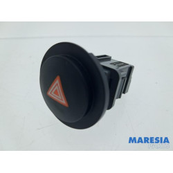 Citroen - C1 - Panic lighting switch