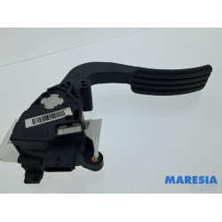 Dacia - Dokker - Accelerator pedal