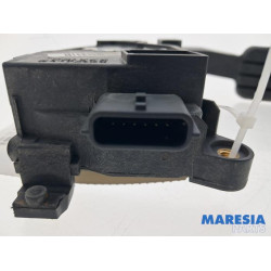 Dacia - Dokker - Accelerator pedal