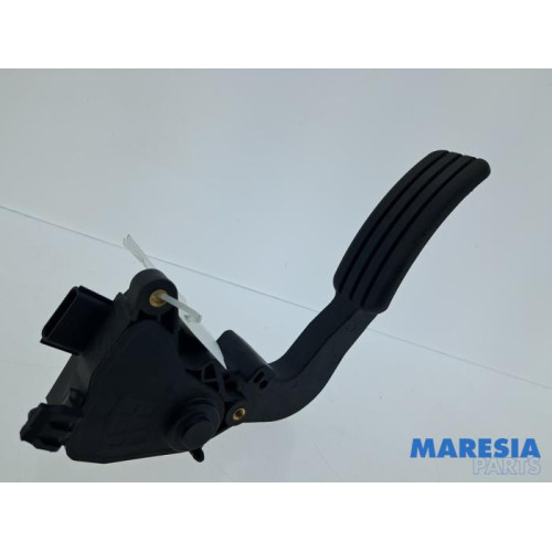 Dacia - Dokker - Accelerator pedal