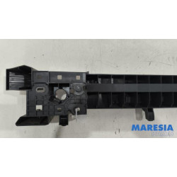 Renault - Captur - Bumperframe achter