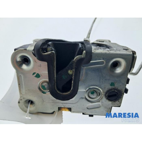 Dacia - Dokker - Door lock mechanism 2-door, right